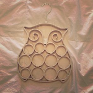 Owl-shaped Scarf Organizer